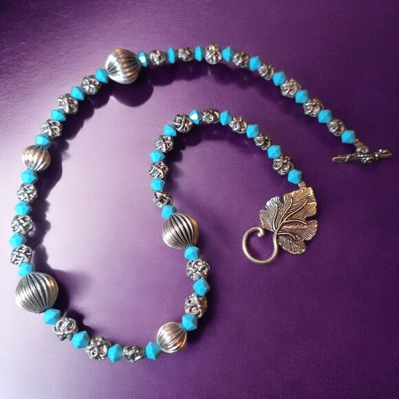 Vintage Turquoise Silver Bead Necklace Leaf Toggle Clasp 16 Inch Costume - Picture 1 of 13